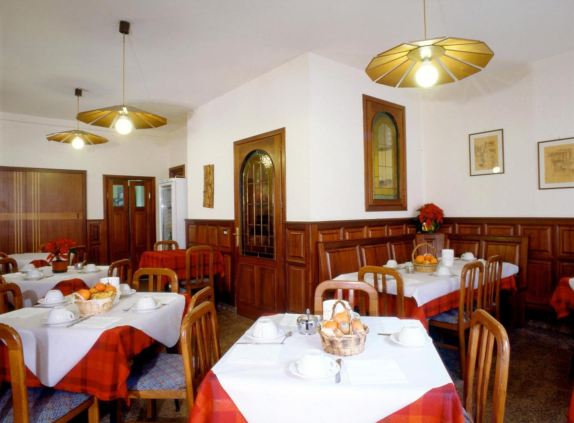 Hotel Florian Nus Extérieur photo